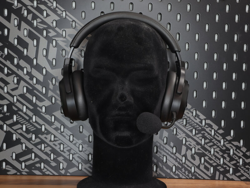 razer-barracuda-v2-pro-forfra.JPG